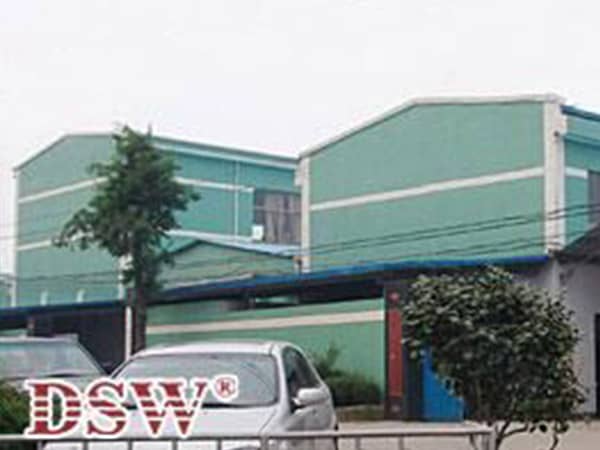 2000-plastic-mold-experts-factory